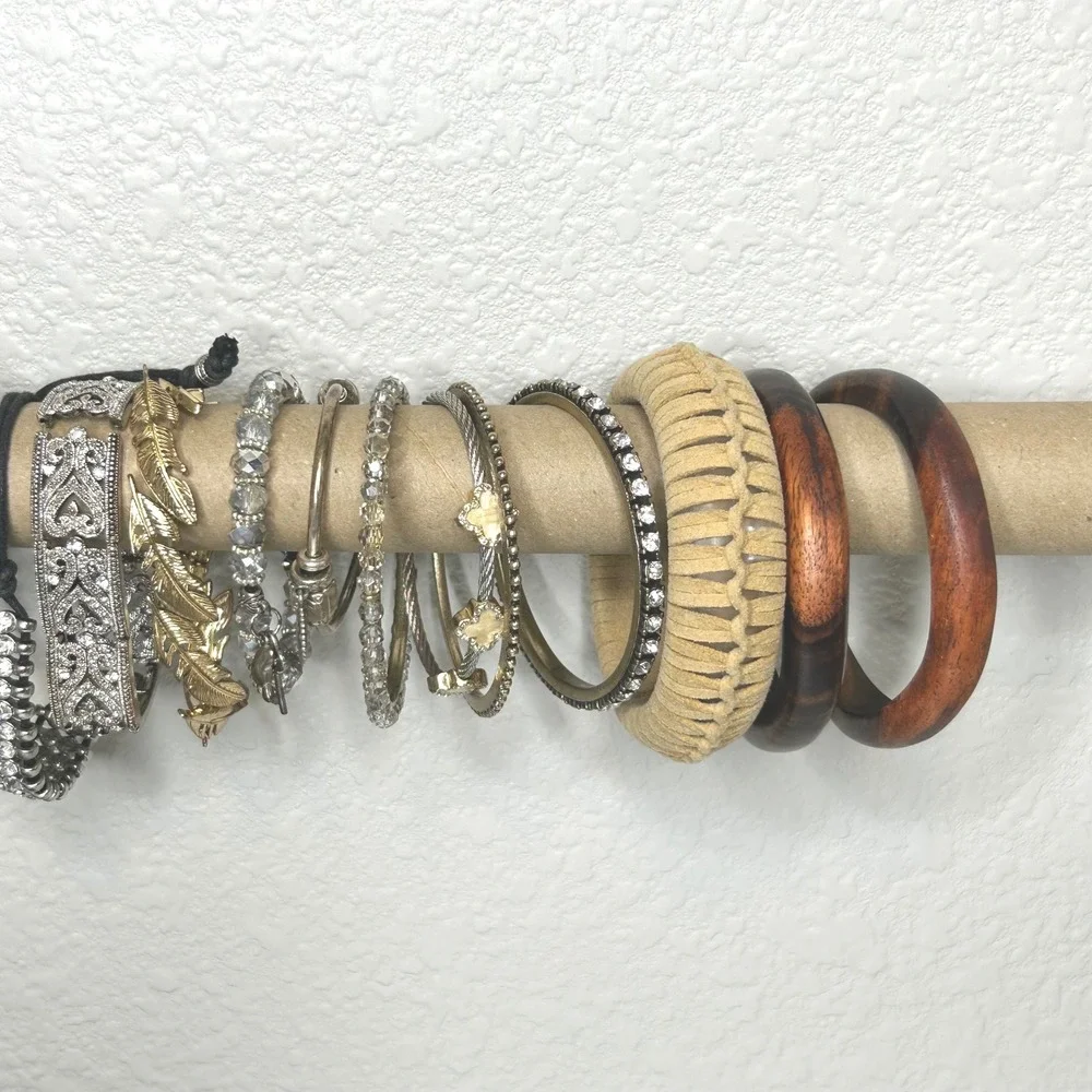 Lot of 25 Bracelet‎ Set Mixed Metals Beads Wood Bangles Stackable Statement